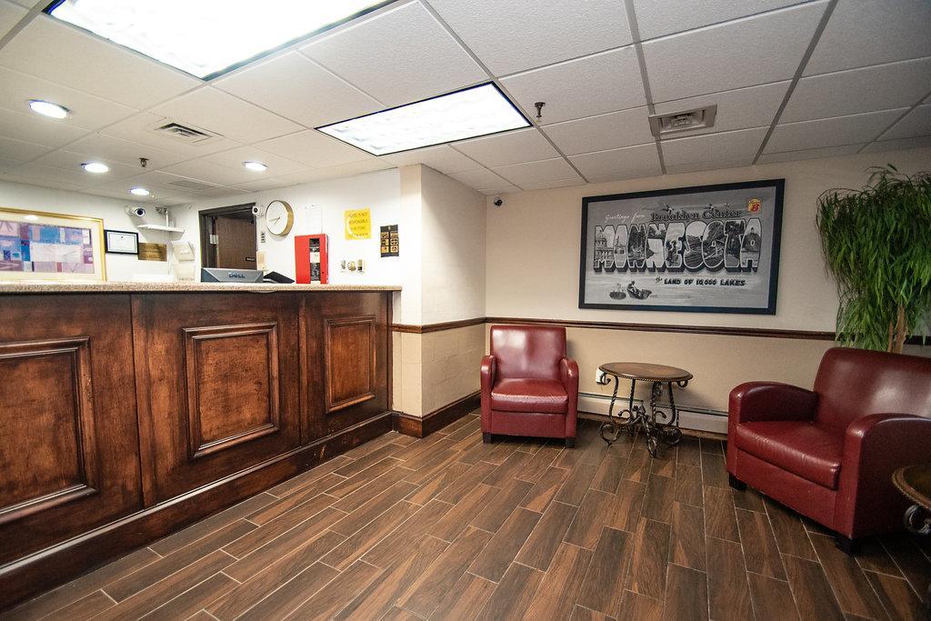 Отель Super 8 By Wyndham Brooklyn Center/Mpls Экстерьер фото